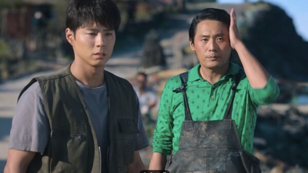 ‘학씨!’ 최대훈, 백상예술대상 품다… 시대를 풍자한 조연, 마음의 만선을 이루다
